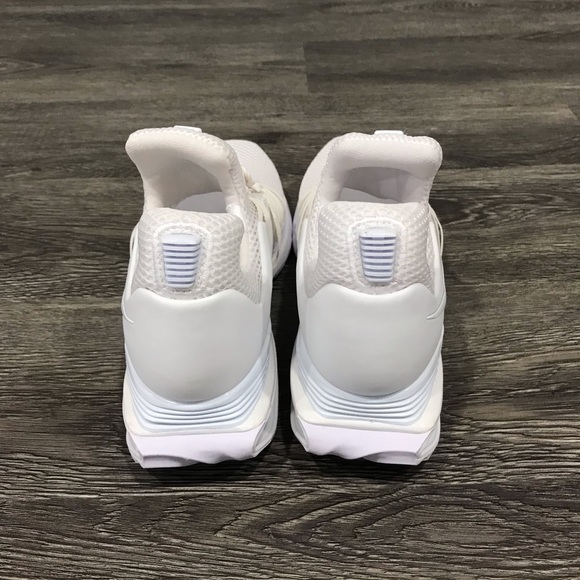 White Nike Shox Gravity Women’s Running shoes NEW! - Picture 3 of 4
